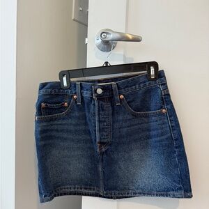 Levi's icon skirt